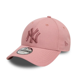 New Era New York Yankees League Essential Dark Pink 9FORTY Adjustable Cap