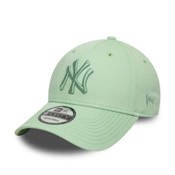 New Era New York Yankees MLB League Essential Pastel Green 9FORTY Adjustable Cap
