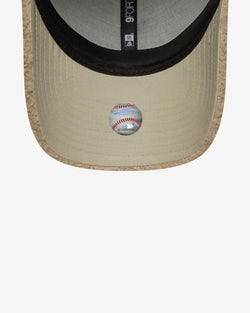 New Era Los Angeles Dodgers Borg 9FORTY cap beige bruin