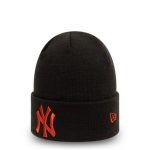 new-york-yankees-league-essential-black-cuff-beanie-hat-60141713-left