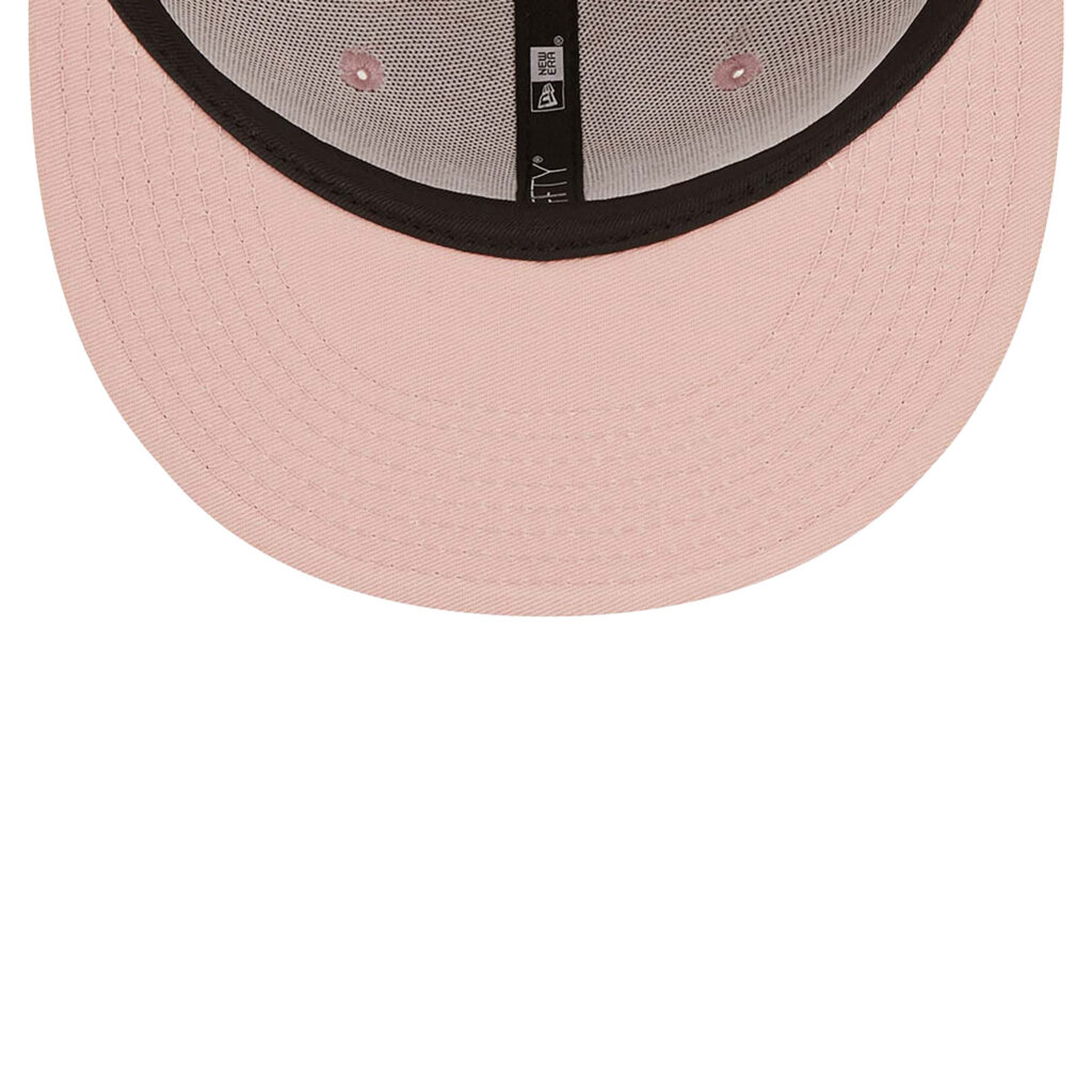 new-york-yankees-league-essential-pink-9fifty-snapback-cap-60298743-bottom