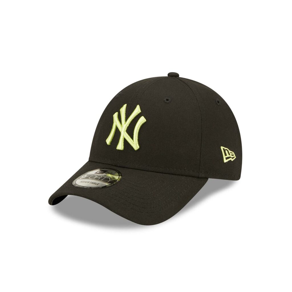 new-york-yankees-league-essentials-black-9forty-adjustable-cap-60292515-left