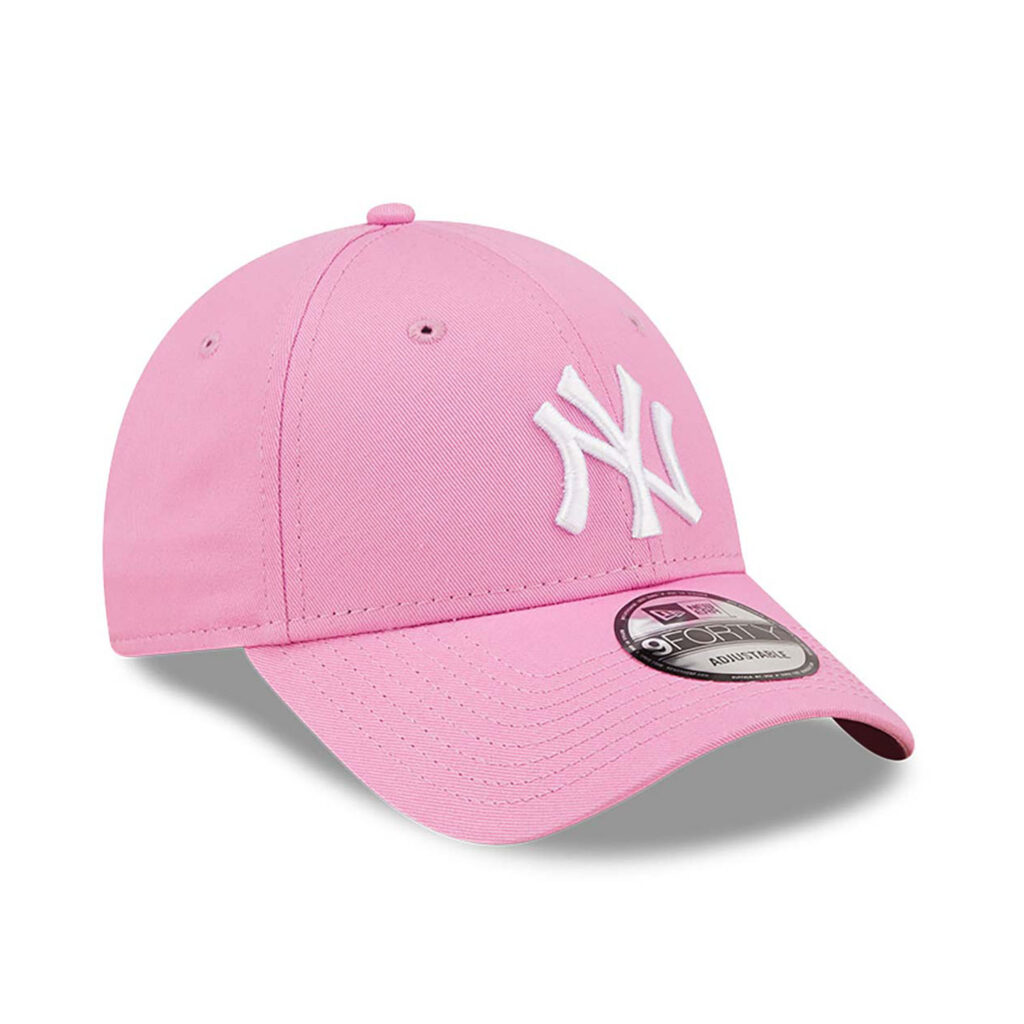 New York Yankees League Essential Pink 9FORTY Adjustable Cap-back