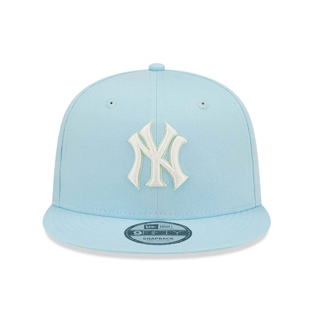 New York Yankees Pastel Patch Blue 9FIFTY Snapback Cap-center